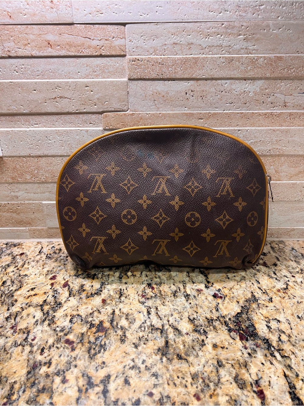 Vintage Louis Vuitton Monogram Cosmetic Pouch PM Makeup Bag France Quiet Luxury - Picture 4 of 16
